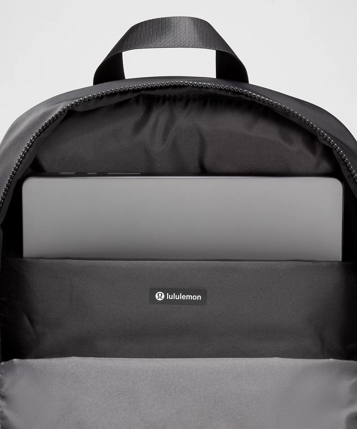 Lululemon - Everywhere Backpack 22L