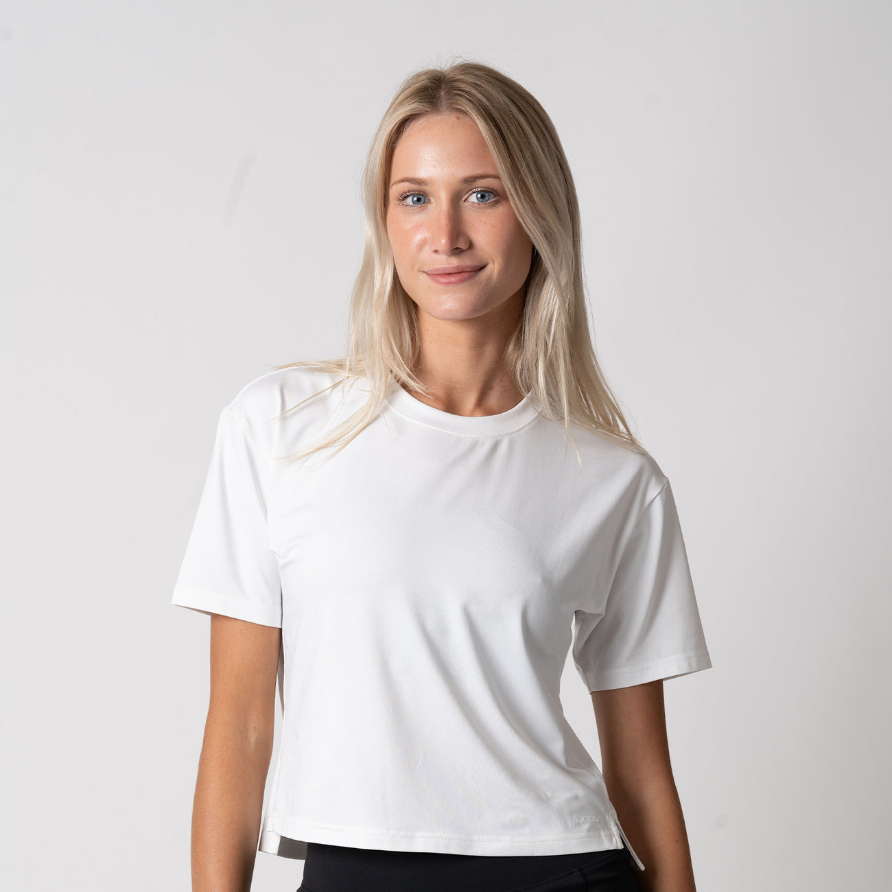 Joola Women's Court Crop Tee