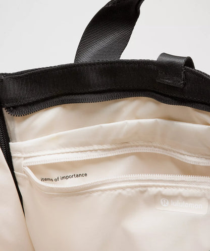 Lululemon - Racket Bag 19L
