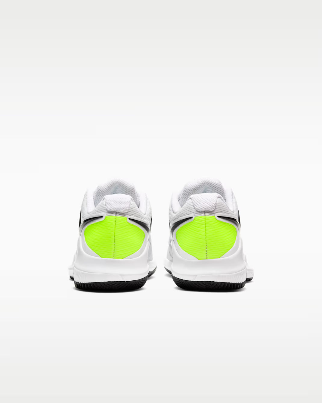 NikeCourt Jr. Vapor X